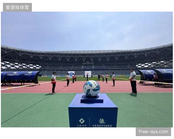 一高一快的锋线组合特点鲜明，两人之间的连线默契度将决定进攻效率。